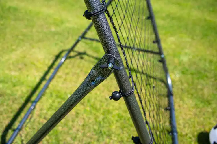 Rückprallnetz mit Ball und Pumpe
