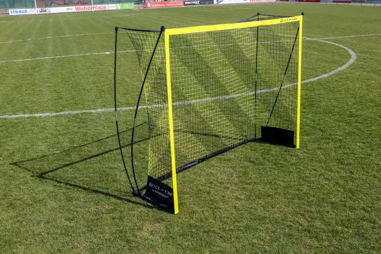 Selbstbeschwerendes Quickfire-Fußballtor - 3m x 2m