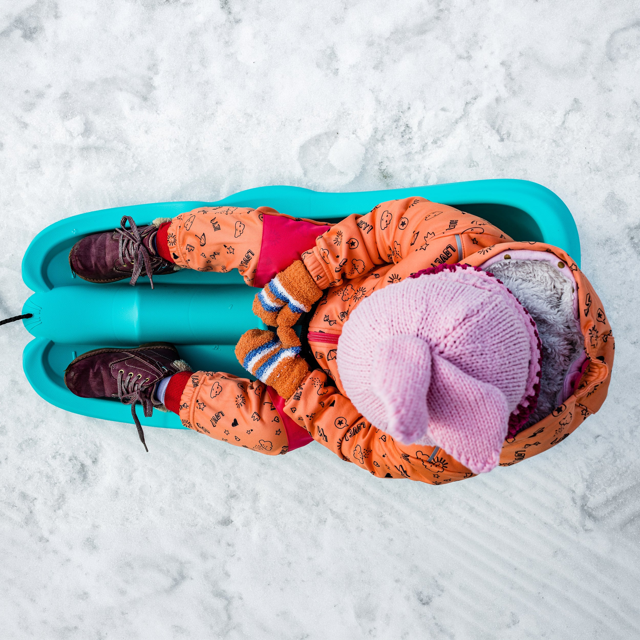 Kinderschlitten mit Sicherheitsgurt und Zugseil – Grün