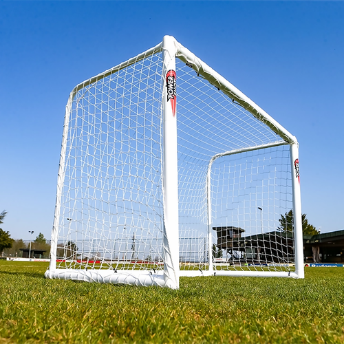 Fußballtor 2,4 x 1,8 m - Perfekt, um im Garten zu kicken.
