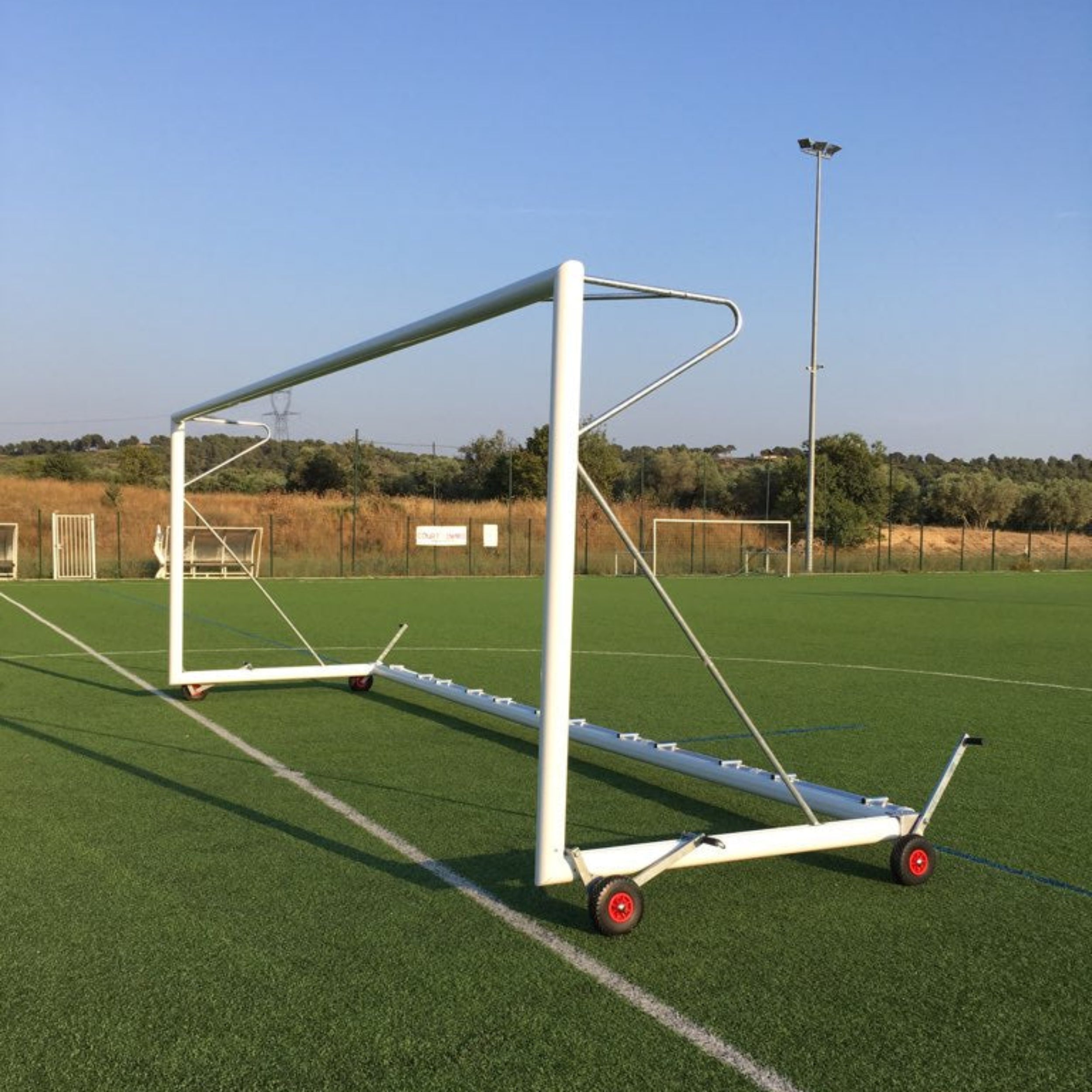 Fussballtor Aluminium - 7,32 x 2,44 - inkl. Transportrollen und Kippsicherrung