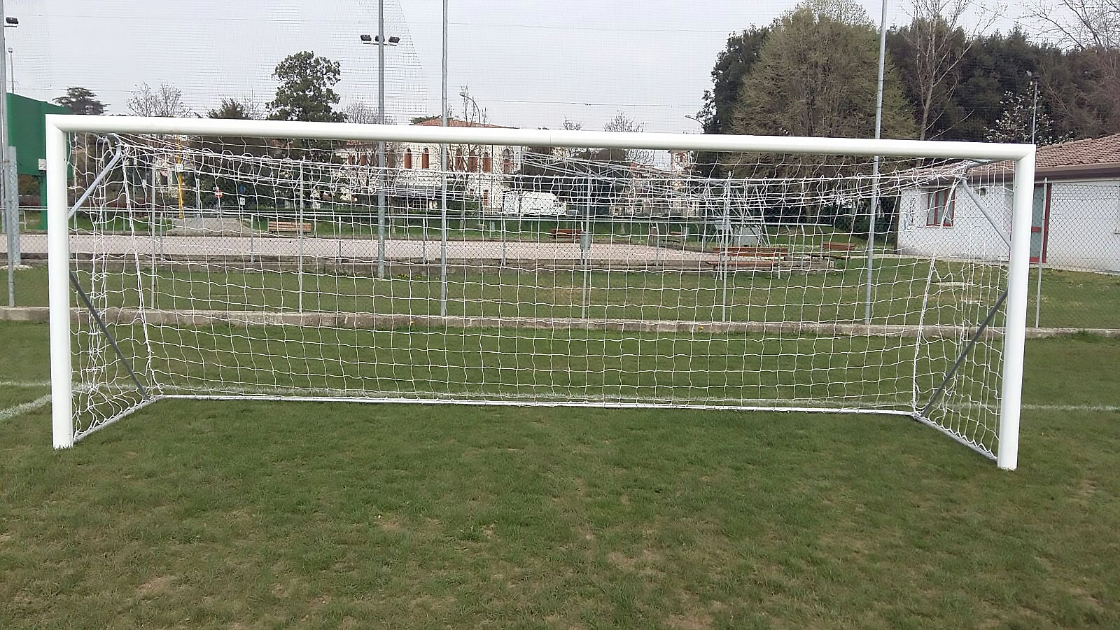 Transportables 8er-Fußballtor 6 x 2,1 m aus Aluminium