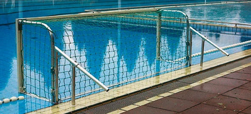 Ein Paar Netze für Wasserballtore