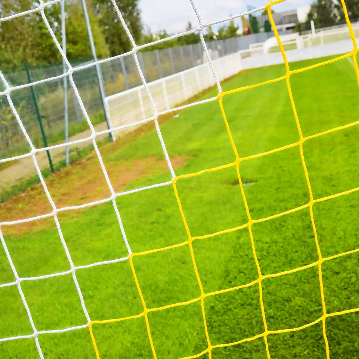 Voetbalnet wit/geel- 7.5m x 2.5m x 0.8m x 2m