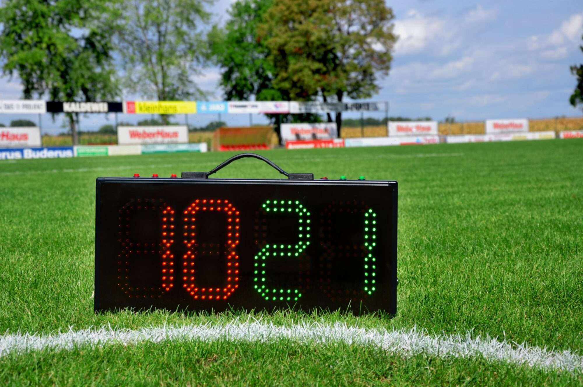 Image du produit : Elektronische Anzeigetafel 56 x 27cm - LED Anzeige - wiederaufladbar