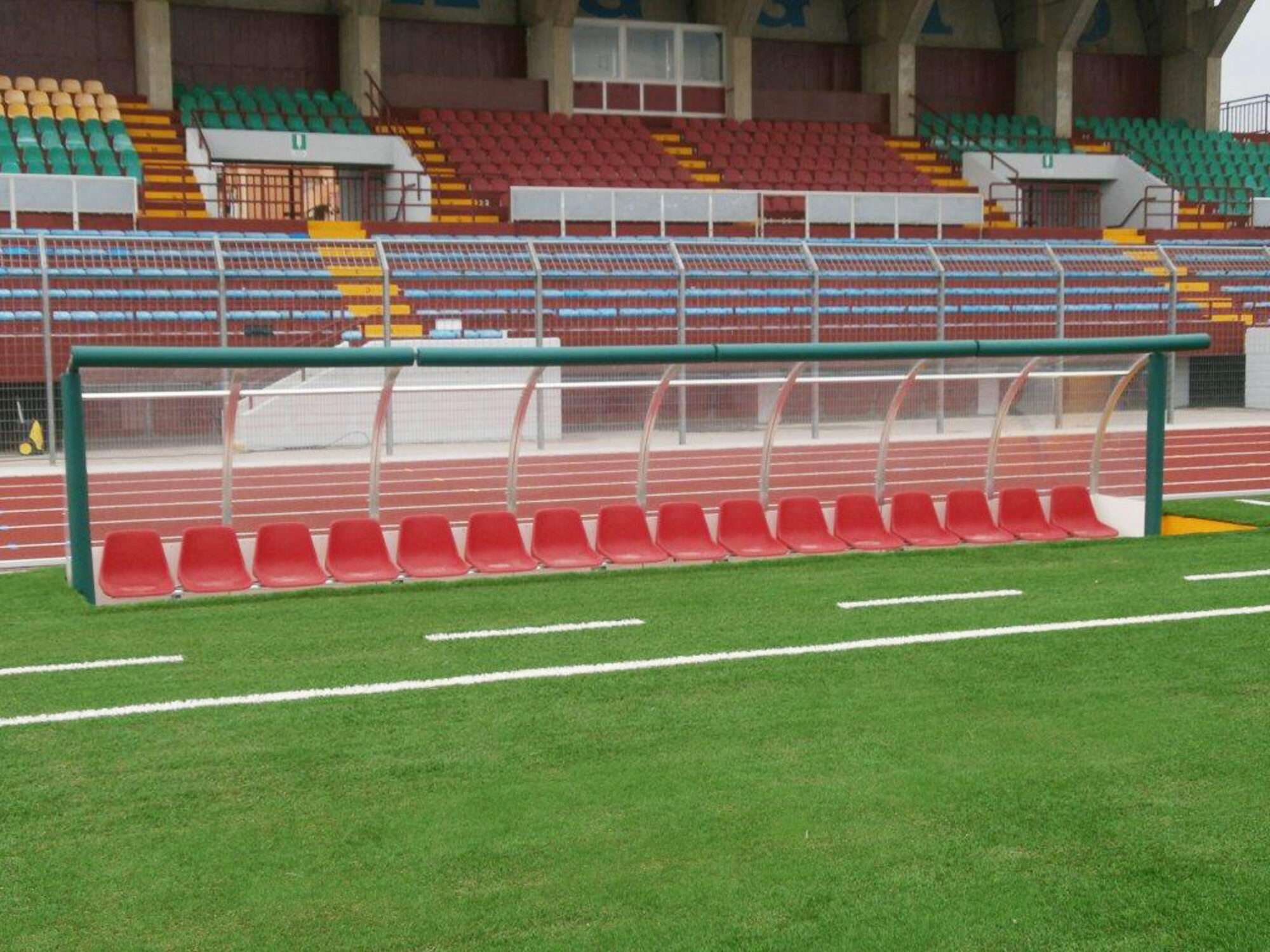 Image du produit : Spielerkabine 'PRO' - Auswechselbank - 2 m - 4 Sitze