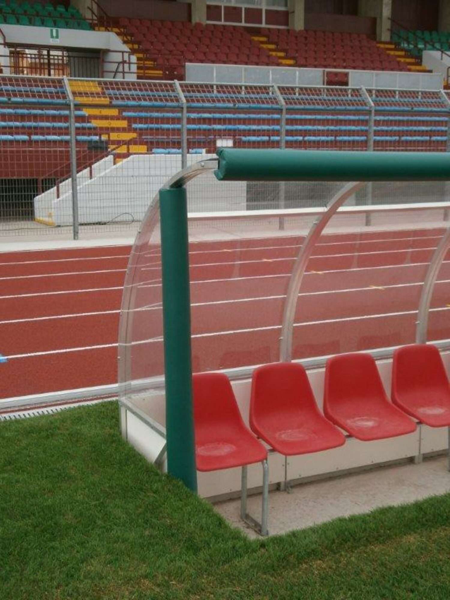 Image du produit : Spielerkabine 'PRO' - Auswechselbank - 2 m - 4 Sitze