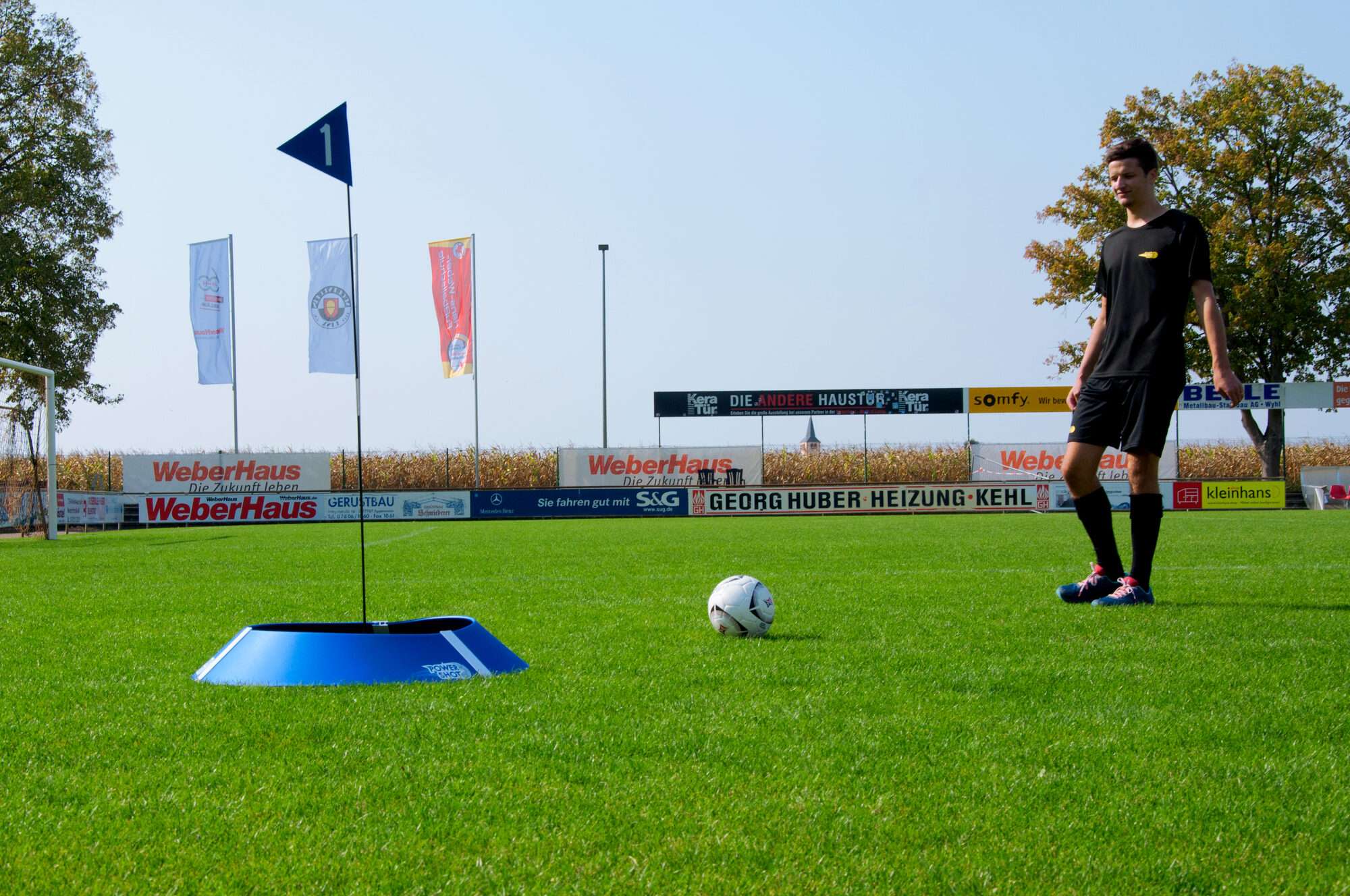 Image du produit : Satz von 3 FOOT GOLF-Scheiben mit Fahnenstange und Tragetasche