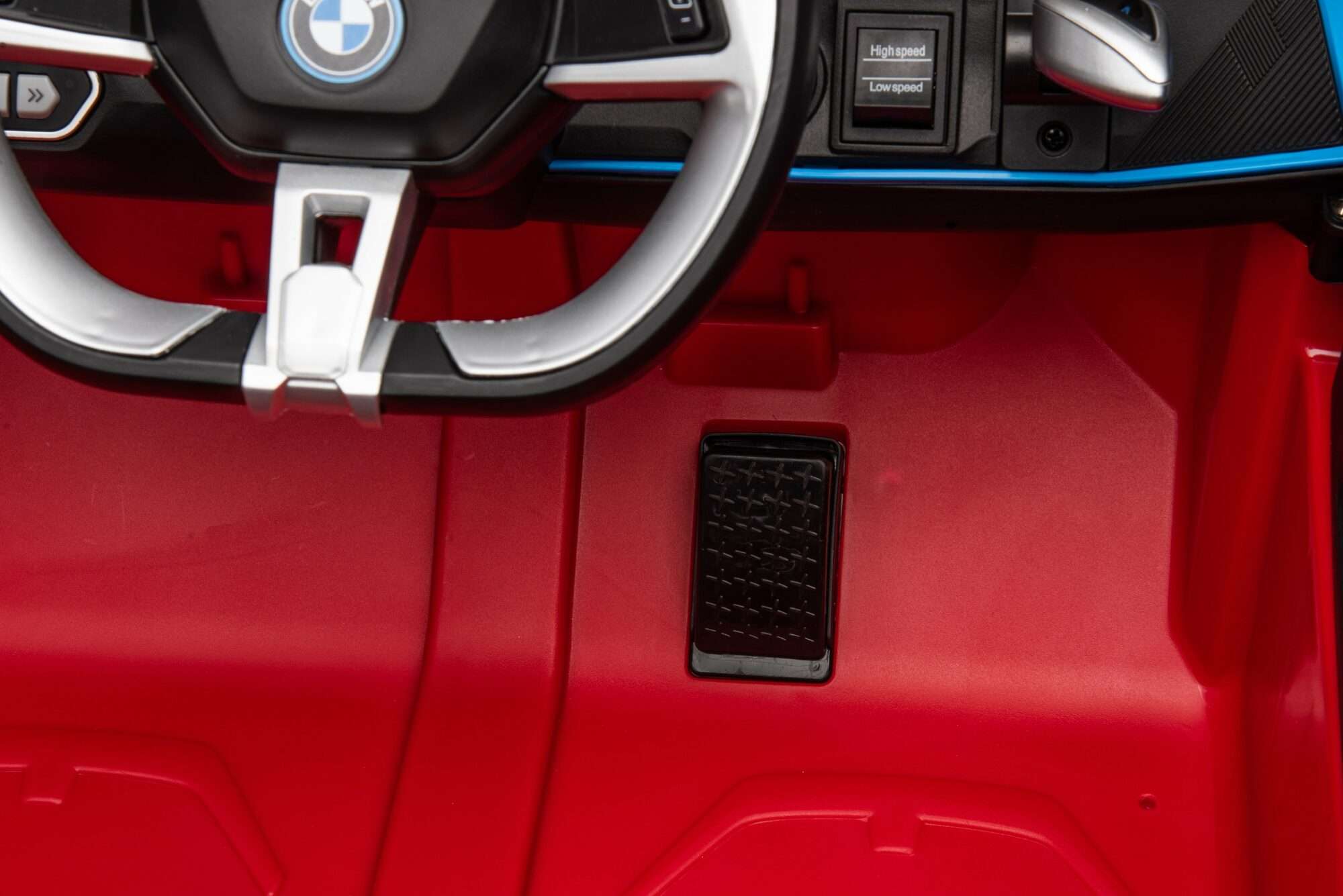 Image du produit : Kinder Elektroauto BMW i4 Offiziell - Rot Metallic (3-8 Jahre)