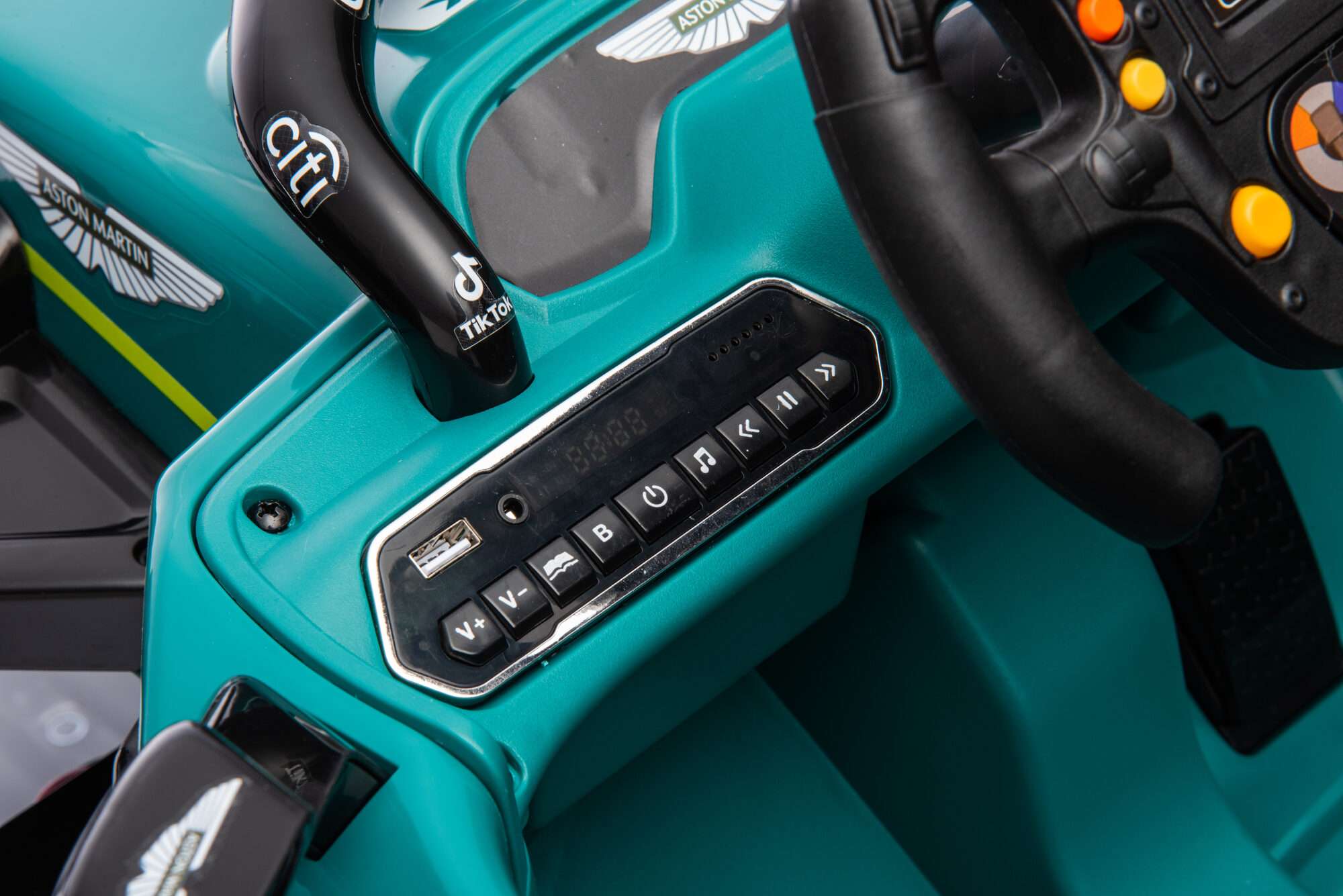 Image du produit : Lizenzierter Aston Martin AMR23 in Green color (3-8 Jahre)