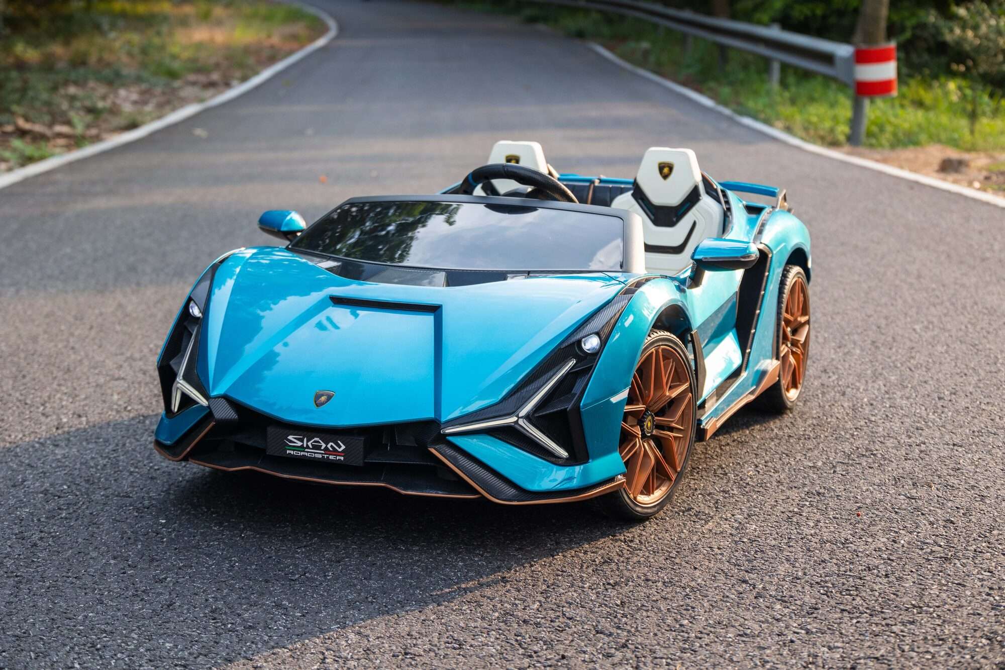 Image du produit : Lizenzierter Lamborghini Sian in Blue color (3-8 Jahre)