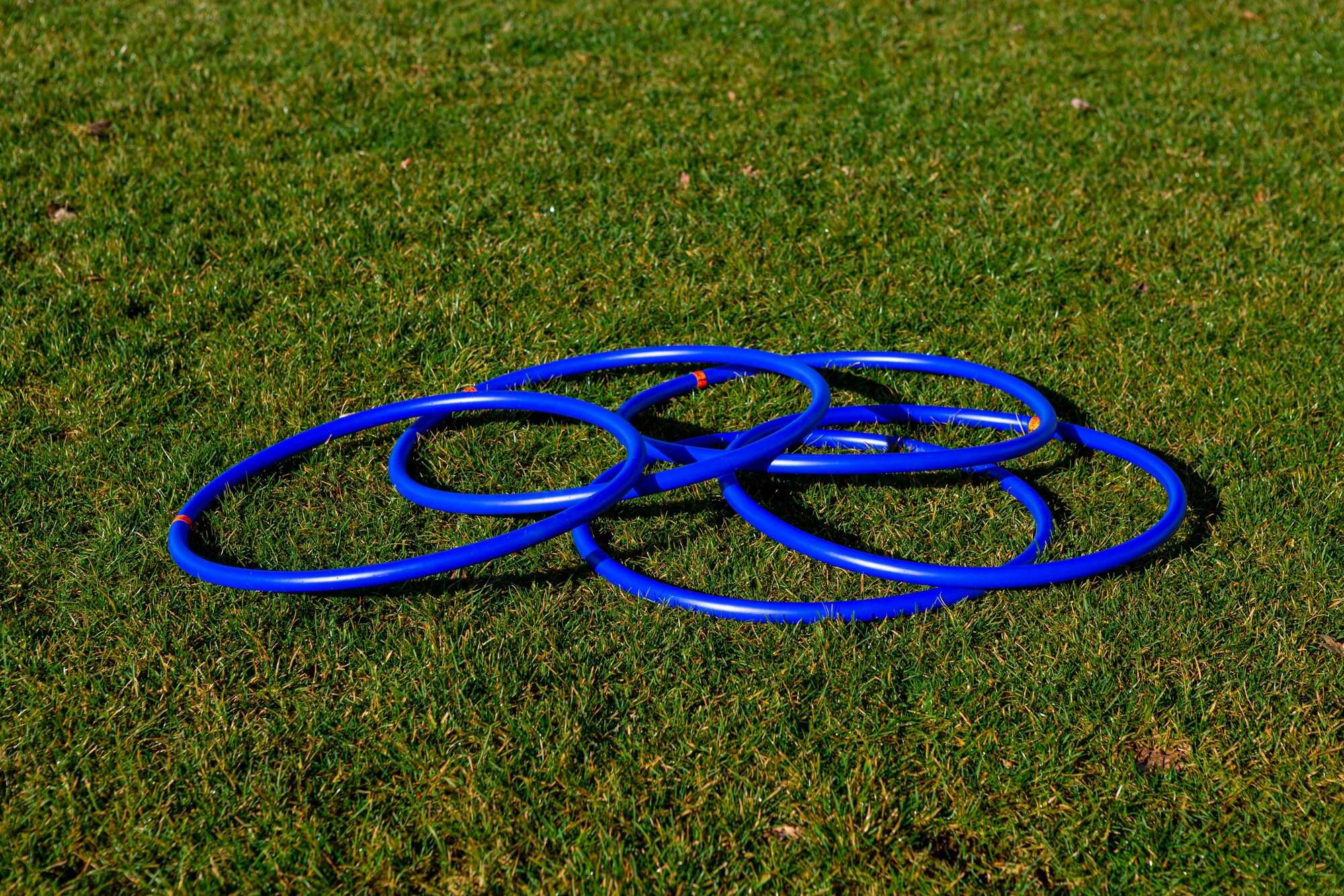 Image du produit : 5 runde Hula Hoop Koordinationsreifen - 76cm
