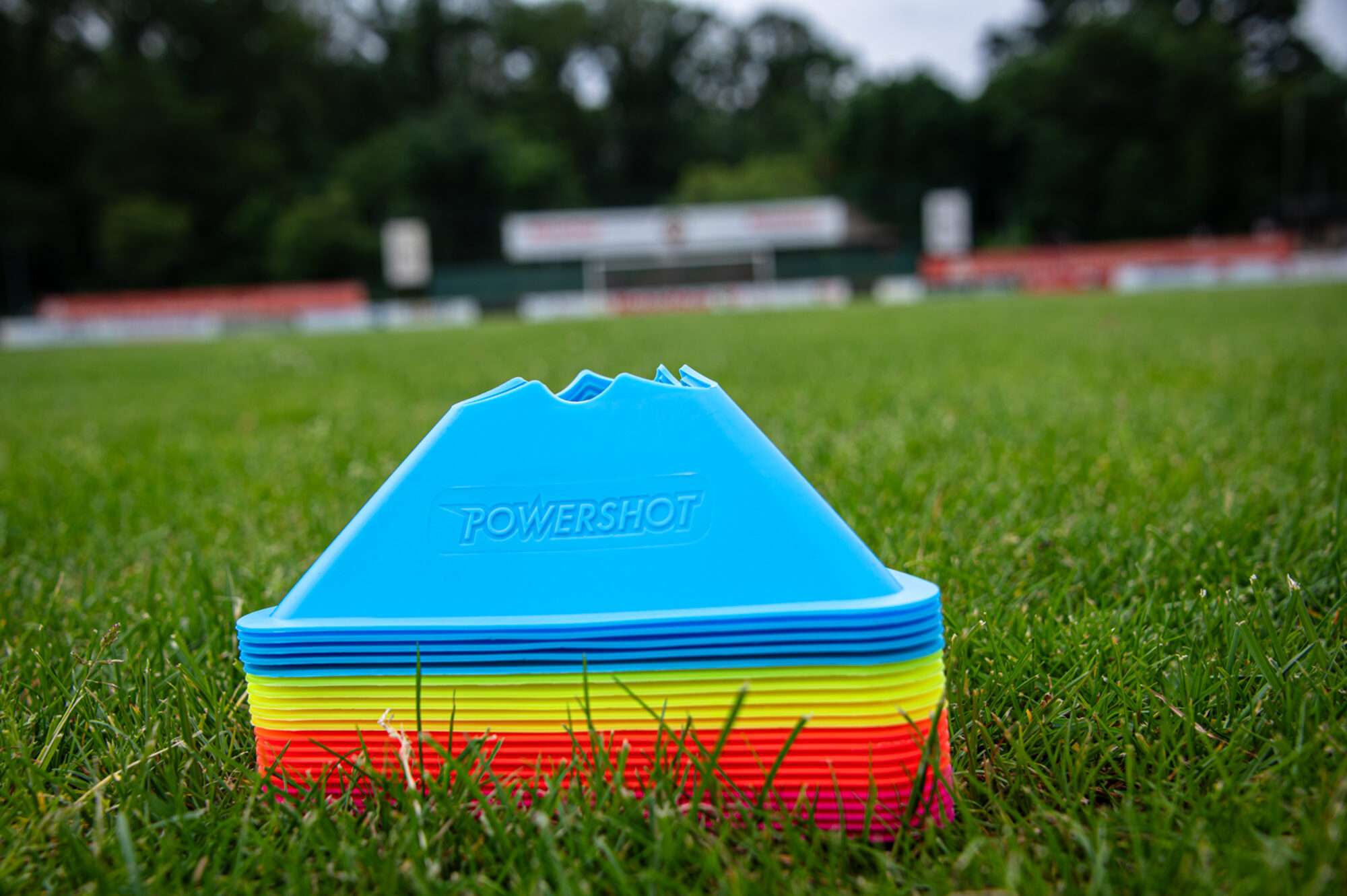 Image du produit : Set aus 20 dreieckigen Kegeln