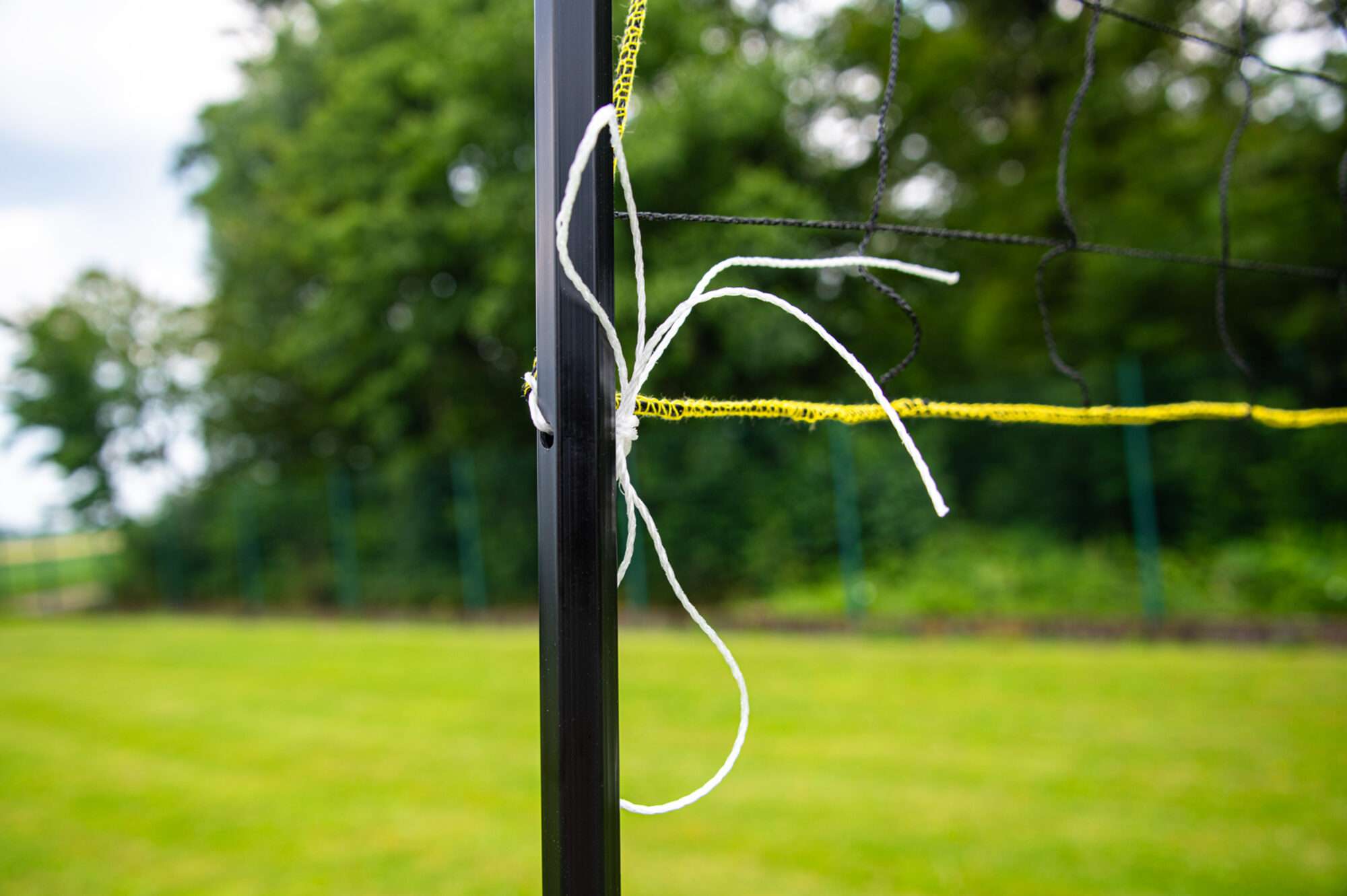 Image du produit : Volleyball-Set 6m - Mit Pfosten, Netz, Ball und Pumpe